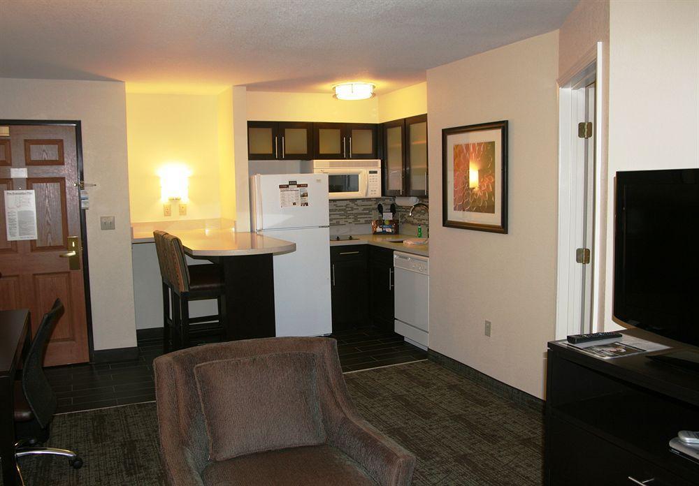 Staybridge Suites Tulsa-Woodland Hills By Ihg Exterior photo