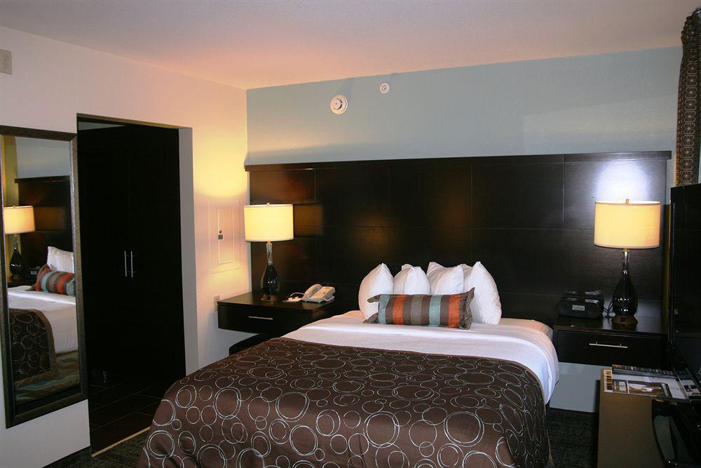 Staybridge Suites Tulsa-Woodland Hills By Ihg Exterior photo